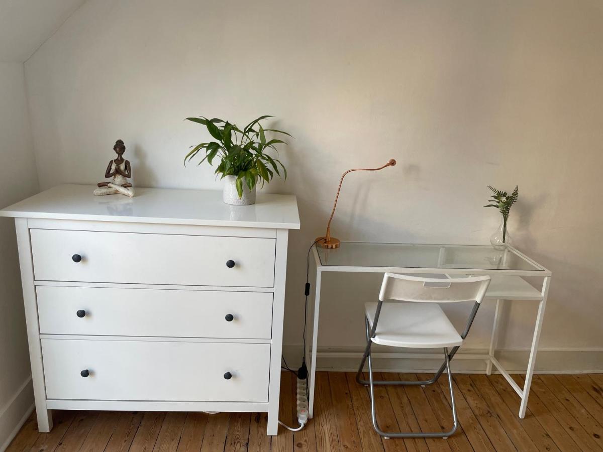 Charming Room In Eu District Brussel Buitenkant foto