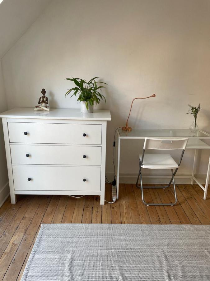 Charming Room In Eu District Brussel Buitenkant foto